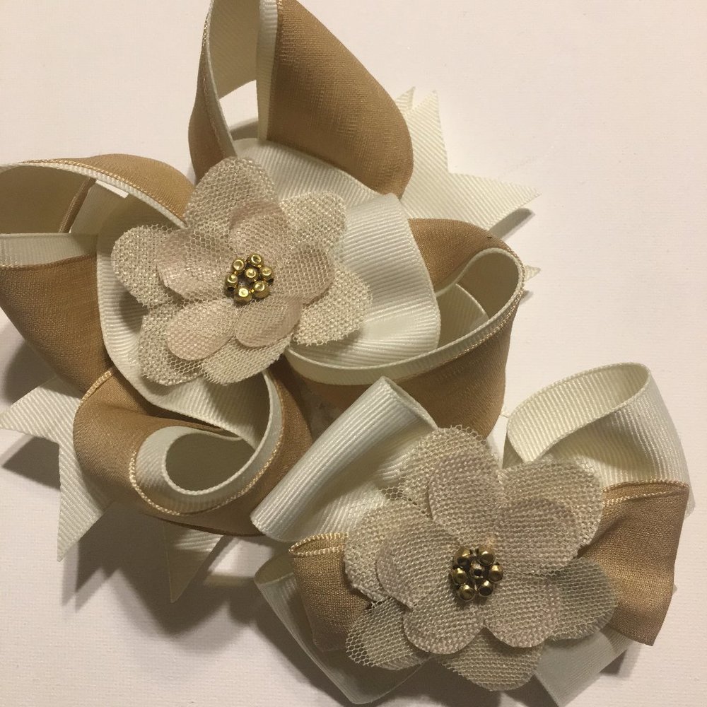 Head band or hair bow